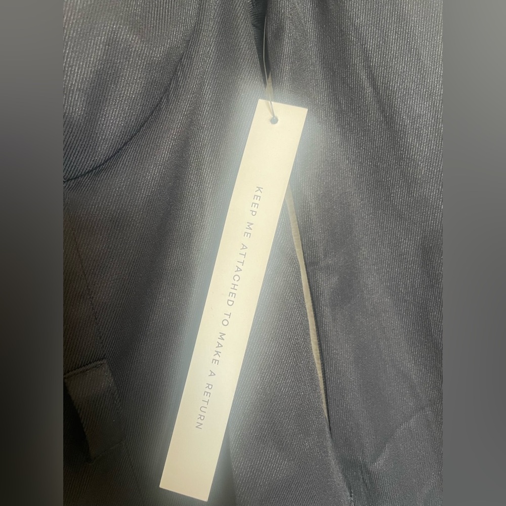 Eggie Seether Too From Ally Blogger Size XS Black Long Sleeve - Picture 5 of 15
